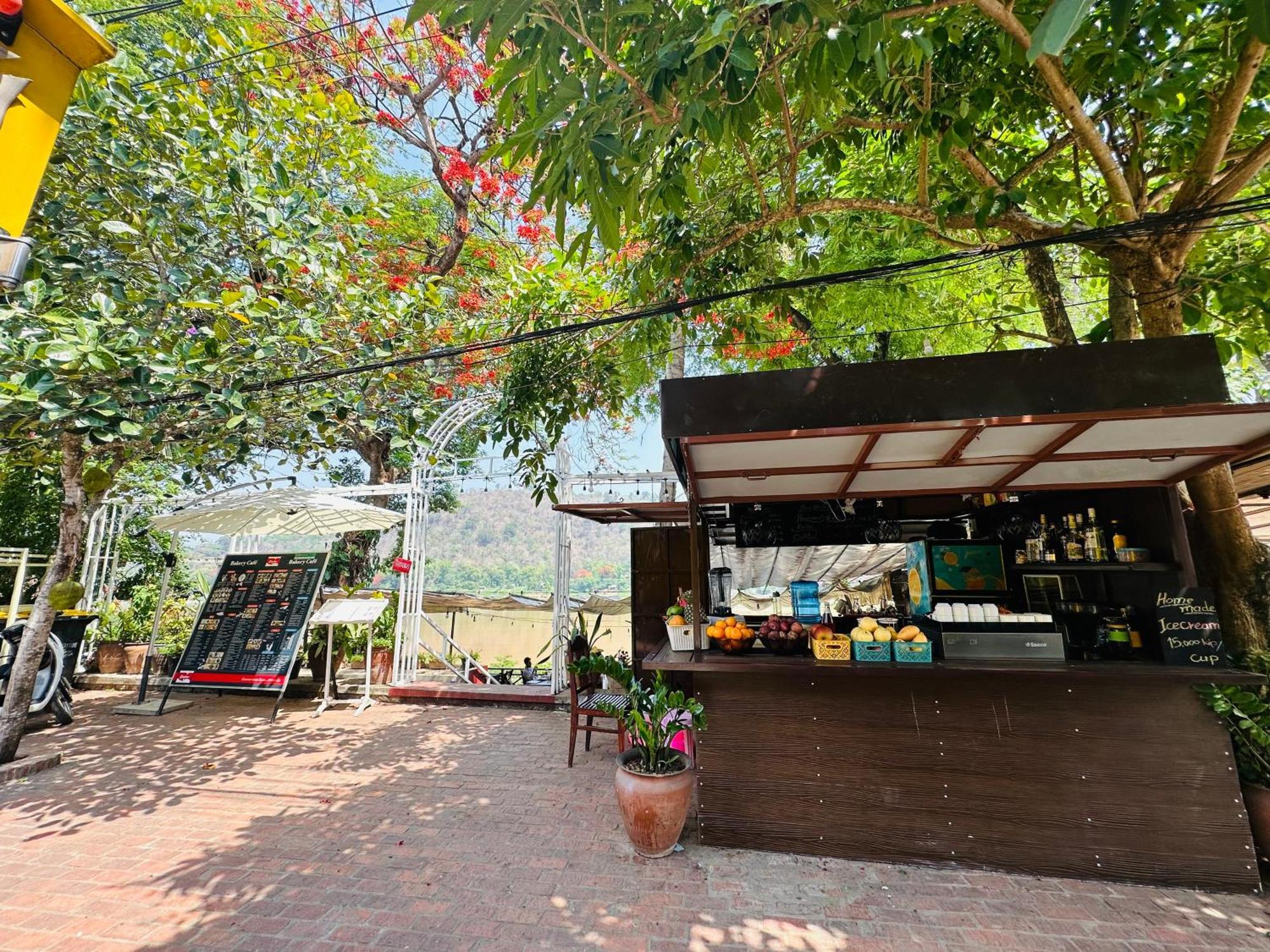 Villa Phonethip Mekong Riverside 琅勃拉邦 外观 照片